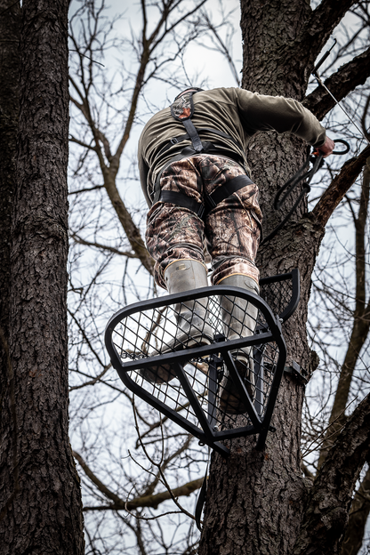 Eagle Hang On Treestand